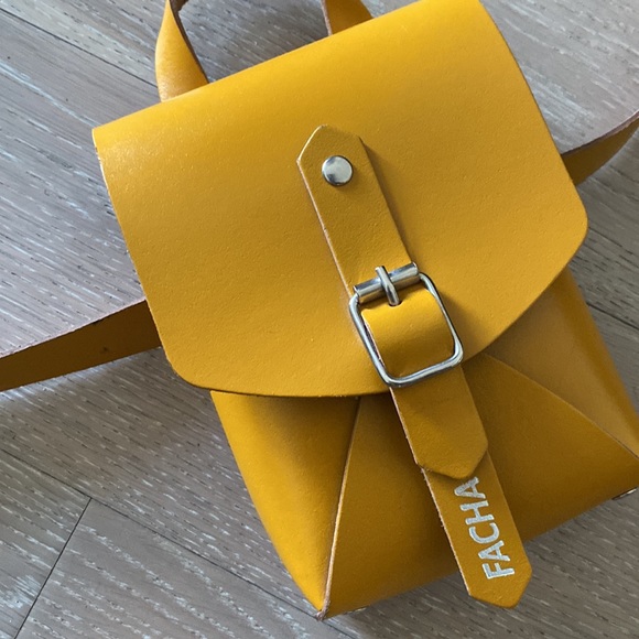 Facha Argentina yellow leather waist Belt Bag